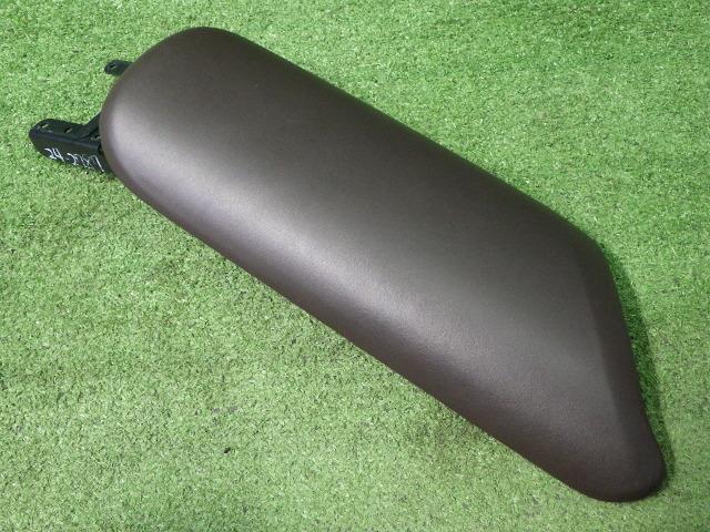 【中古】中古部品 Ｃ&minus;ＨＲ ZYX10 ｺﾝｿｰﾙﾎﾞｯｸｽ 【3330200100-242787000077100】｜e-cleマート