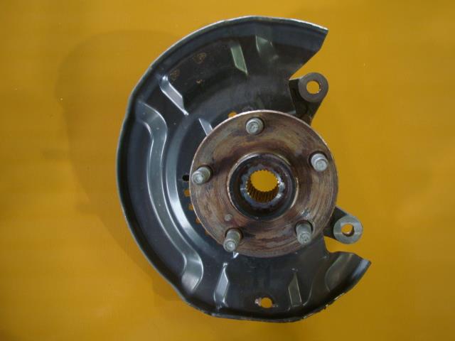 【中古】中古部品 シエンタ NHP170G 右ﾌﾛﾝﾄﾅｯｸﾙﾊﾌﾞ 【3340220100-000226045544310】
