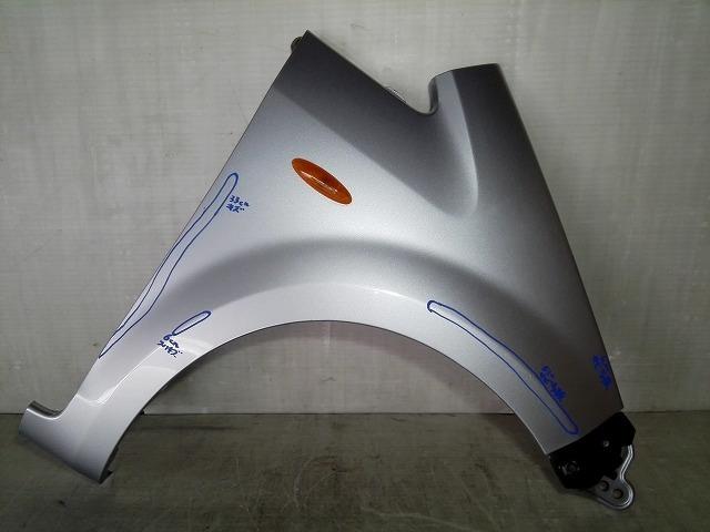 【中古】中古部品 ムーヴ L175S 右ﾌﾛﾝﾄﾌｪﾝﾀﾞｰ 【3310050100-001700283410600】