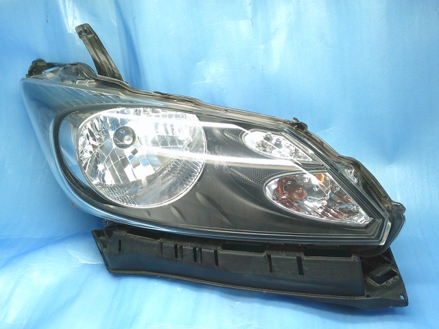 【中古】中古部品 フリード GB3 右ﾍｯﾄﾞﾗﾝﾌﾟ 【3330990500-250801000210800】