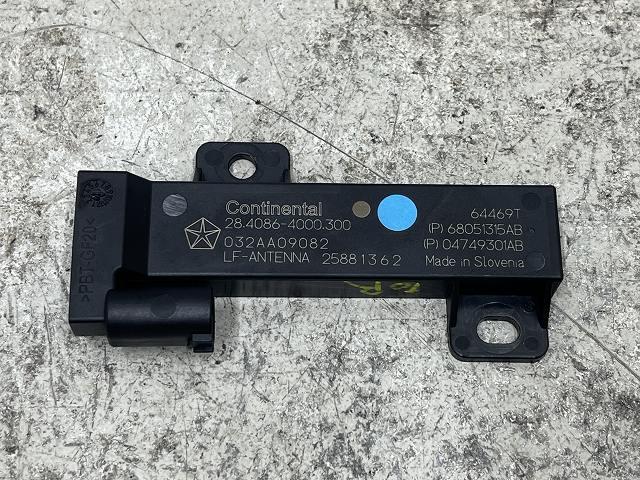 【中古】中古部品 フィアット 500 33413 ｱﾝﾃﾅ 【3310070100-0000Y0766961001】