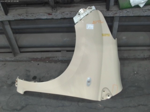 【中古】中古部品 アルト HA35S 左フロントフェンダー 【3310160100-000004459810700】
