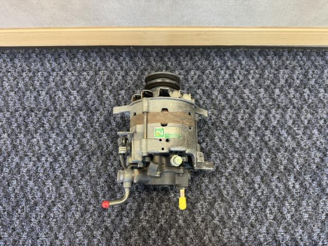 【中古】中古部品 ハイラックス LN85 オルタネーター 【3330440100-241119000160200】