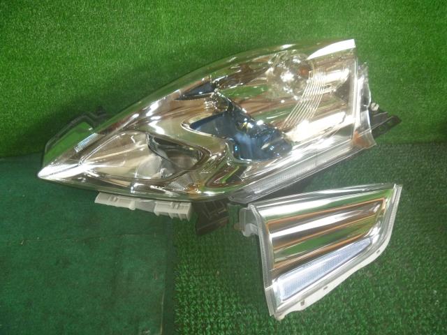 【中古】中古部品 リーフ AZE0 左ﾍｯﾄﾞﾗﾝﾌﾟ 【3330370100-000253013610900】