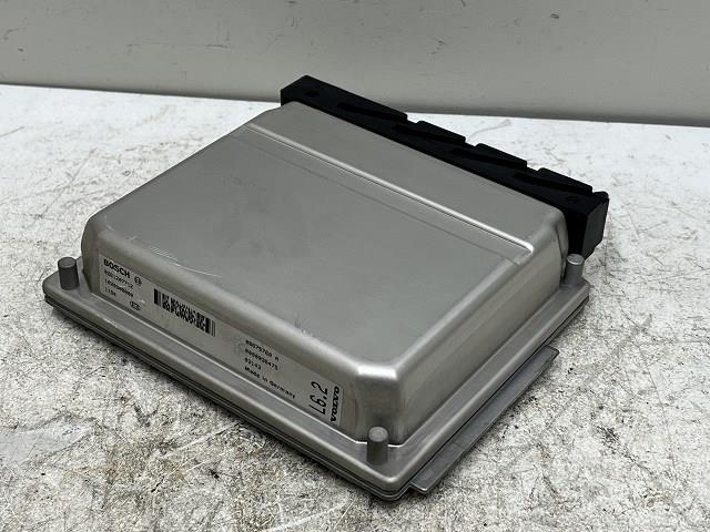 【中古】中古部品 ボルボ 70シリーズ SB5254AW ｴﾝｼﾞﾝｺﾝﾋﾟｭｰﾀｰ 【3310070100-0000Y0760863100】