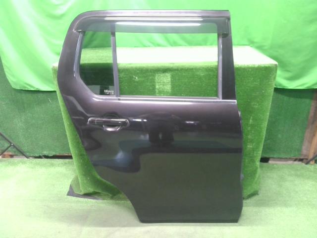 【中古】中古部品 ワゴンＲ MH44S 右ﾘｱﾄﾞｱ 【3310200100-000022047413300】