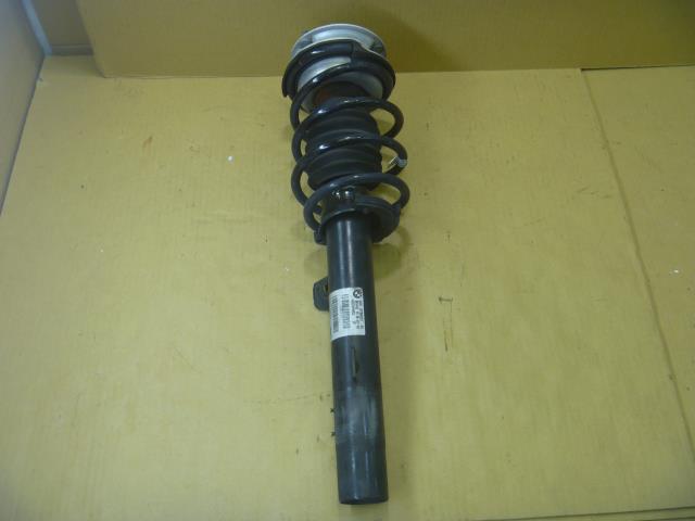 【中古】中古部品 BMW 1シリーズ UE16 左フロントストラット 【3310250100-001542400650210】