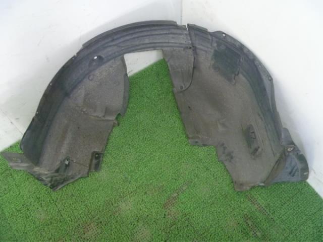 【中古】中古部品 BMW 3シリーズ VA20 右フロントインナーフェンダー 【3310250100-001370473210650】