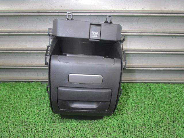 【中古】中古部品 オデッセイ RC1 ｺﾝｿｰﾙﾎﾞｯｸｽ 【3330540100-250523000177100】