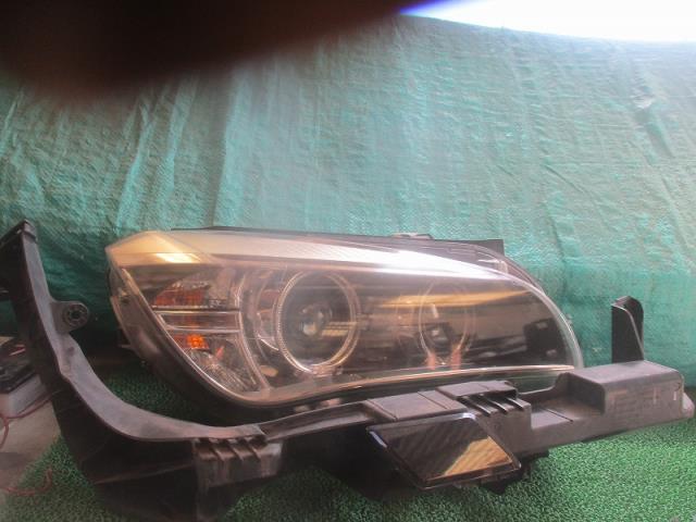 【中古】中古部品 BMW X1 VL18 右ﾍｯﾄﾞﾗﾝﾌﾟ 【3500080000-250321000410800】