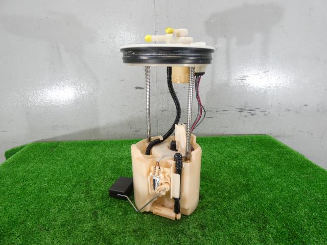 【中古】中古部品 ＣＲ－Ｚ ZF2 ﾌｭｰｴﾙﾎﾟﾝﾌﾟ 【3260250000-000025100520600】