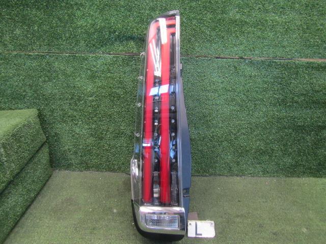 【中古】中古部品 エスクァイア ZWR80G 左ﾃｰﾙﾗﾝﾌﾟ 【3330200100-242781000015600】
