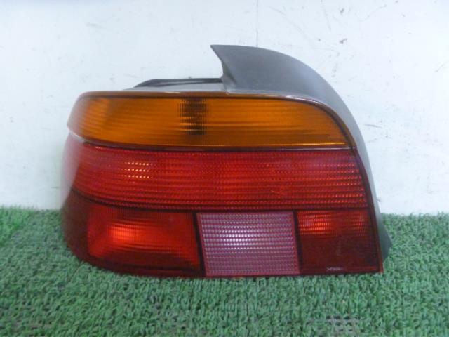 【中古】中古部品 BMW 5シリーズ DM25 左ﾃｰﾙﾗﾝﾌﾟ 【3310250100-001084501215600】
