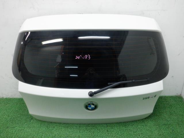 【中古】中古部品 BMW 1シリーズ UE16 ﾊﾞｯｸﾄﾞｱ 【3310250100-001649716515800】
