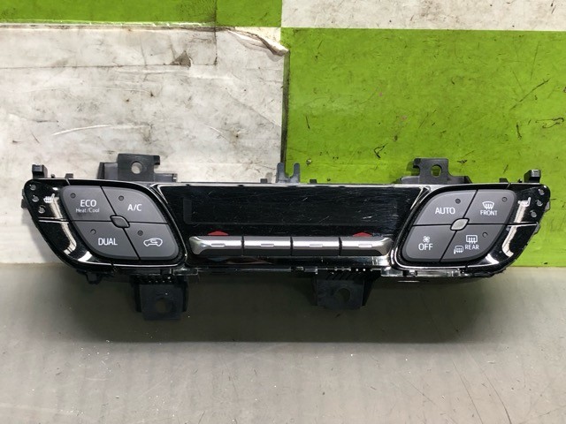 【中古】中古部品 Ｃ－ＨＲ ZYX10 A/Cｽｲｯﾁﾊﾟﾈﾙ 【3330530100-000005414360900】