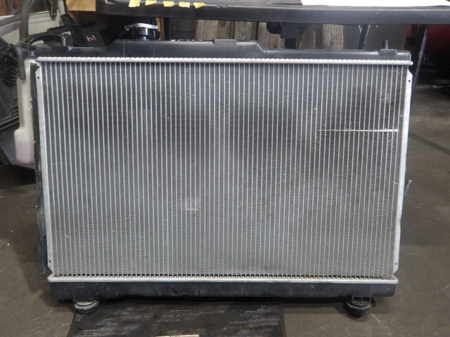 【中古】中古部品 エスティマ ACR30W ﾗｼﾞｴｰﾀ 【3340140100-000025191120400】