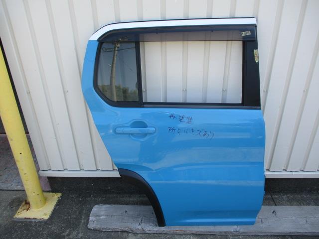【中古】中古部品 ハスラー MR31S 右ﾘｱﾄﾞｱ 【3310190100-000255008013300】