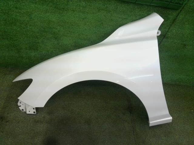 【中古】中古部品 アテンザ GJ2FW 左ﾌﾛﾝﾄﾌｪﾝﾀﾞｰ 【3310540000-000025268310700】