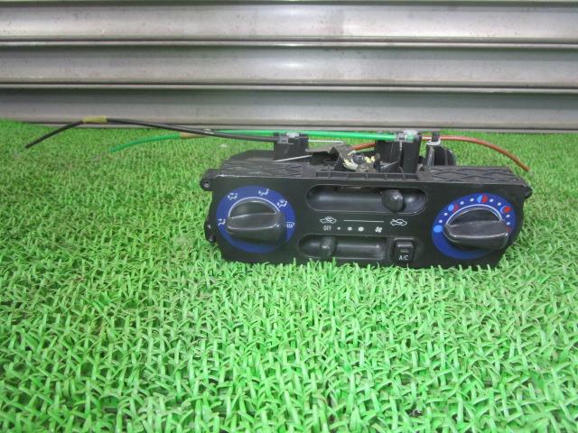 【中古】中古部品 ムーヴ L900S A/Cｽｲｯﾁﾊﾟﾈﾙ 【3330540100-250625000660900】