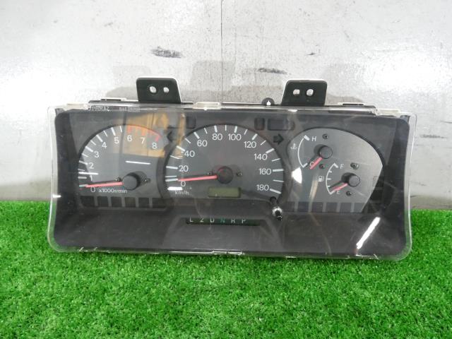 【中古】中古部品 デリカスペースギア PA4W ｽﾋﾟｰﾄﾞﾒｰﾀｰ 【3260250000-000025113461400】
