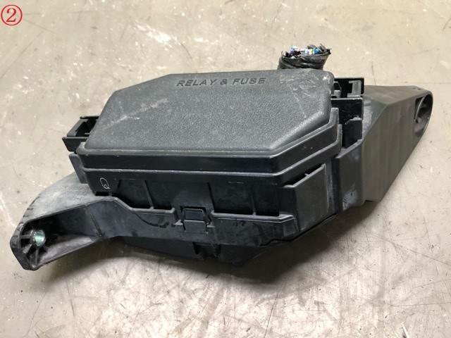 【中古】中古部品 Ｃ－ＨＲ ZYX10 ﾋｭｰｽﾞﾎﾞｯｸｽ 【3330530100-000005414467801】