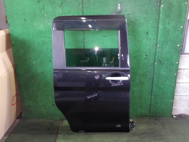 【中古】中古部品 タント LA600S 右ﾘｱﾄﾞｱ 【3340220100-000226051413300】