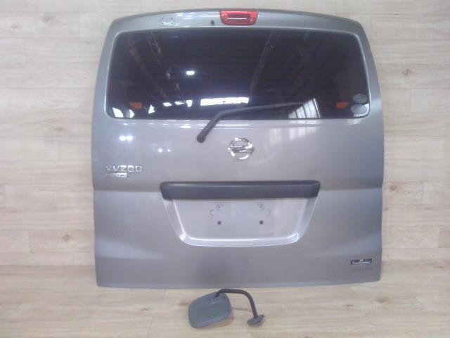 【中古】中古部品 NV200バネット VM20 ﾊﾞｯｸﾄﾞｱ 【3310390100-250806000715800】