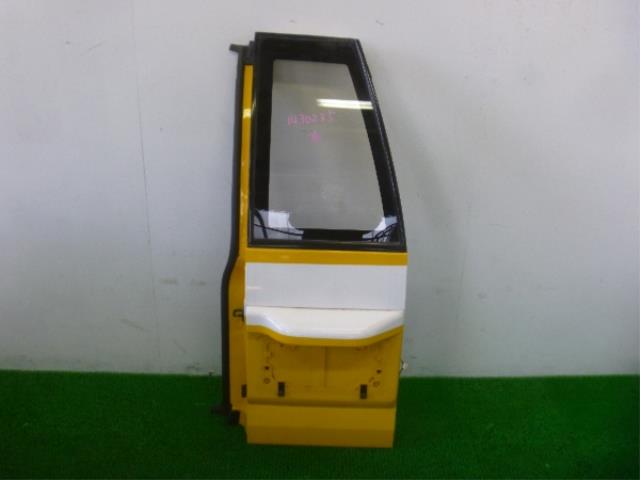 【中古】中古部品 ビッグホーン(イスズ) UBS26GW ﾊﾞｯｸﾄﾞｱ 【3310250100-001100658515800】