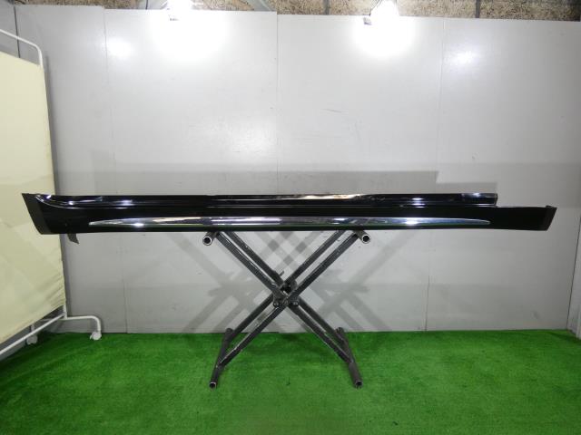 【中古】中古部品 シーマ HGY51 右ｻｲﾄﾞｽﾃｯﾌﾟ 【3260250000-000025114313700】｜e-cleマート 25,582円