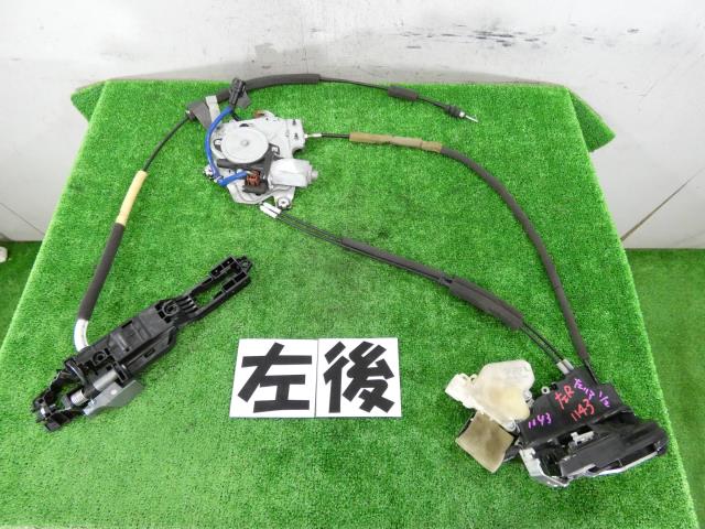 【中古】中古部品 シーマ HGY51 左ﾘｱﾄﾞｱﾛｯｸｿﾚﾉｲﾄﾞ 【3260250000-000025114364580】