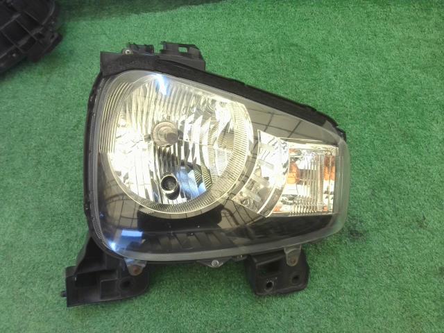 【中古】中古部品 アルト HA36V 右ﾍｯﾄﾞﾗﾝﾌﾟ 【3260240000-250806000510800】 8,701円