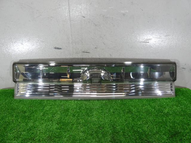 【中古】中古部品 デリカＤ5 CV4W ﾘｱﾌｨﾆｯｼｬｰﾊﾟﾈﾙ 【3260250000-000025119615200】
