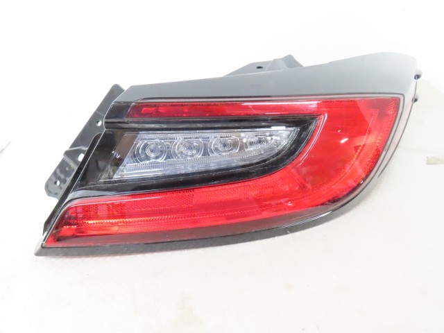 【中古】中古部品 ８６ ZN8 右ﾃｰﾙﾗﾝﾌﾟ 【3380050000-000037388915500】