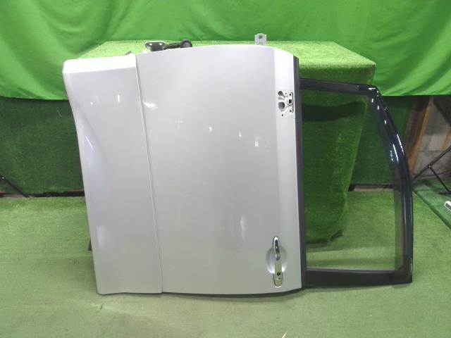 【中古】中古部品 ノア ZRR70W 左ﾌﾛﾝﾄﾄﾞｱ 【3310200100-000021927413200】