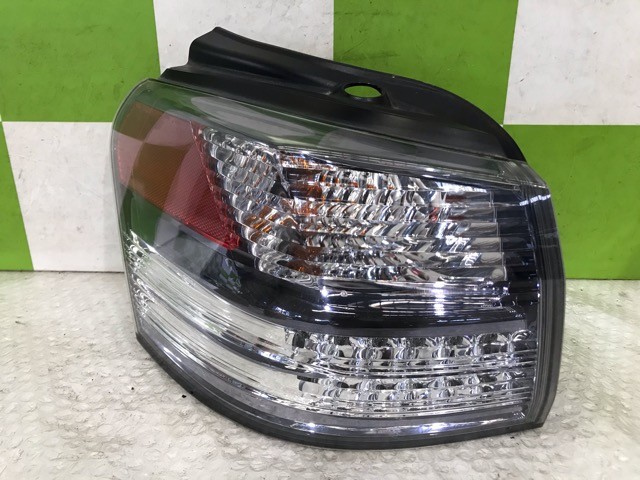 【中古】中古部品 レクサス HS ANF10 左ﾃｰﾙﾗﾝﾌﾟ 【3330530100-000005417715600】