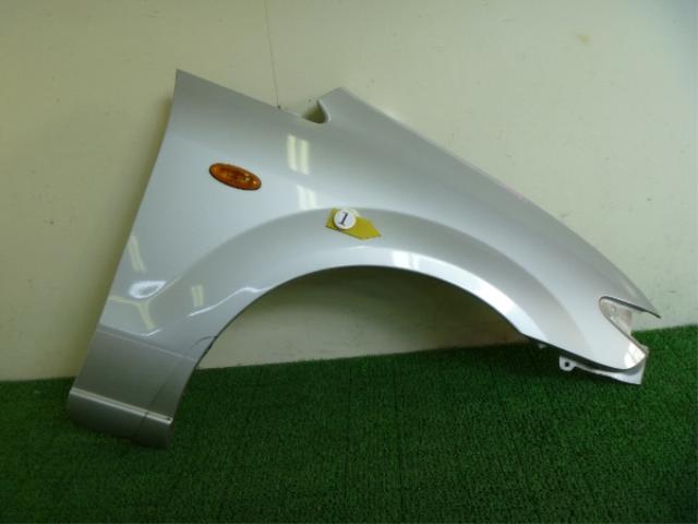 【中古】中古部品 プレマシー CP8W 右ﾌﾛﾝﾄﾌｪﾝﾀﾞｰ 【3310250100-000896101510600】