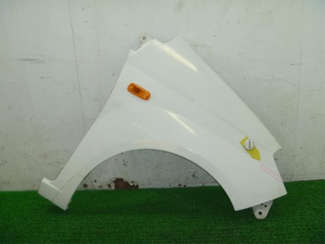 【中古】中古部品 ミラ L250S 右ﾌﾛﾝﾄﾌｪﾝﾀﾞｰ 【3310250100-001179993910600】