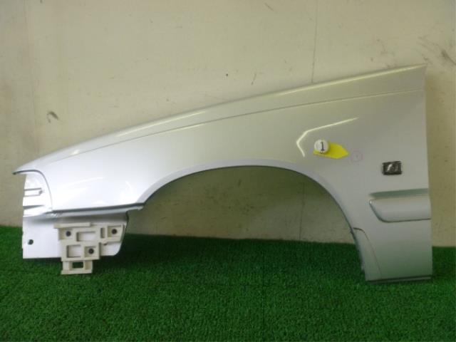 【中古】中古部品 ボルボ 70シリーズ 8B5254 左ﾌﾛﾝﾄﾌｪﾝﾀﾞｰ 【3310250100-001029374710700】｜e-cleマート