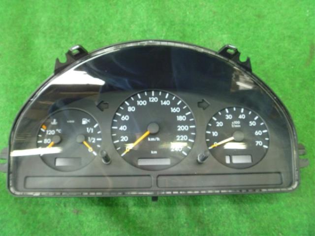 【中古】中古部品 ベンツ Mクラス 163154 ｽﾋﾟｰﾄﾞﾒｰﾀｰ 【3310250100-001183963161400】