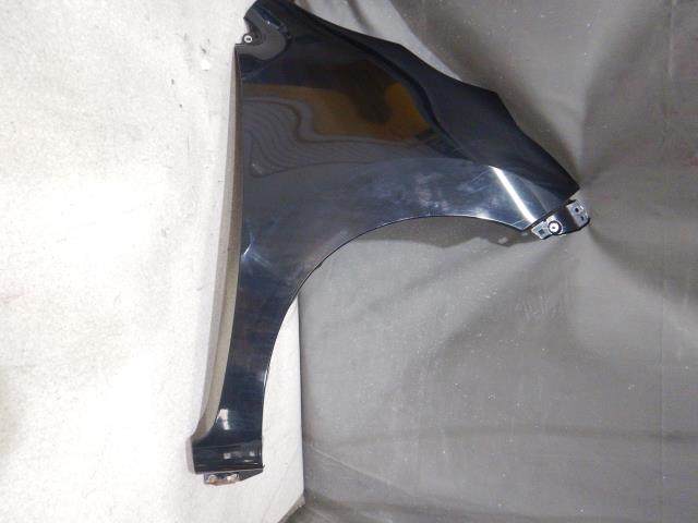 【中古】中古部品 ワゴンＲ MH44S 右ﾌﾛﾝﾄﾌｪﾝﾀﾞｰ 【3330810100-250822000110600】