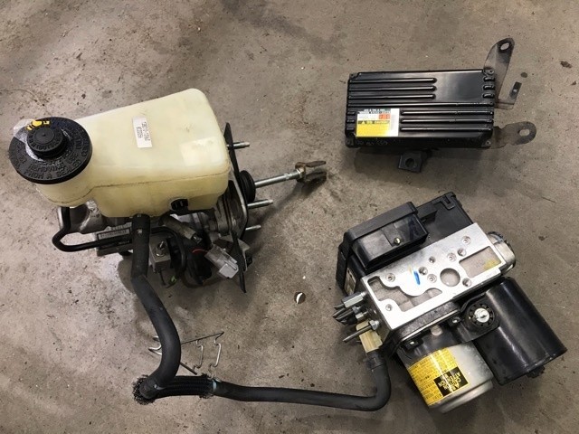 【中古】中古部品 レクサス GS GWS191 ﾌﾞﾚｰｷﾏｽﾀｰ 【3330530100-000005426347160】｜e-cleマート