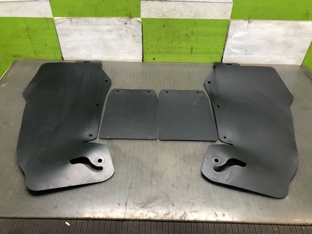 【中古】中古部品 ハイゼット S510P ﾏｯﾄﾞｶﾞｰﾄﾞ(ｾｯﾄ) 【3330530100-000005419317470】