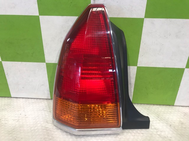 【中古】中古部品 クラウンマジェスタ UZS151 左ﾃｰﾙﾗﾝﾌﾟ 【3330530100-000005424115600】