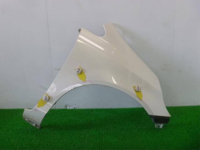 【中古】中古部品 フィット GD1 右ﾌﾛﾝﾄﾌｪﾝﾀﾞｰ 【3310250100-001092689810600】