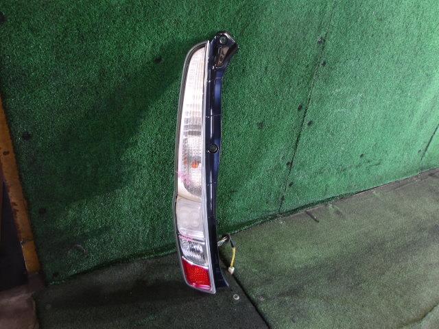 【中古】中古部品 ムーヴ LA100S 左ﾃｰﾙﾗﾝﾌﾟ 【3340220100-000226038015600】