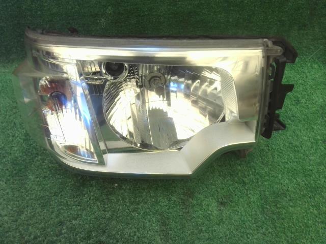 【中古】中古部品 NV100クリッパー U71V 右ﾍｯﾄﾞﾗﾝﾌﾟ 【3260240000-250822000110800】 7,673円