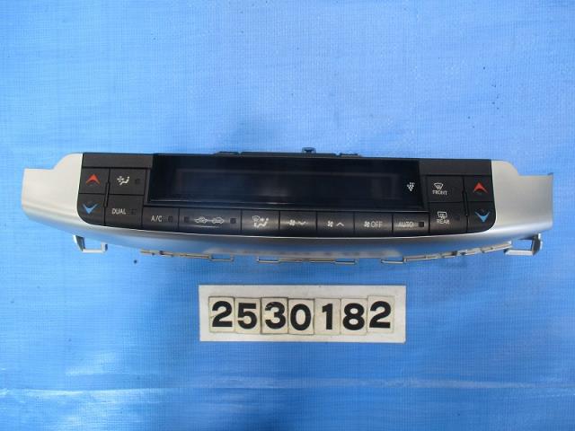 【中古】中古部品 レクサス CT ZWA10 A/Cｽｲｯﾁﾊﾟﾈﾙ 【3310040100-000253018260900】