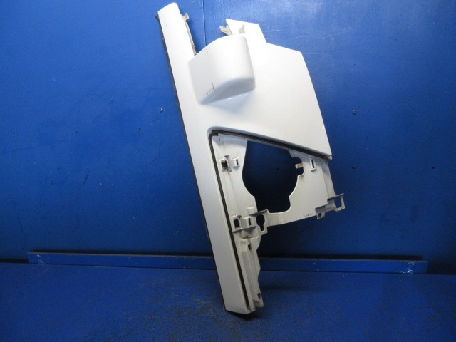 【中古】中古部品 エルフ NMR85N 右ﾌﾛﾝﾄｺｰﾅｰﾊﾟﾈﾙ 【3310270100-000014936311300】 7,920円