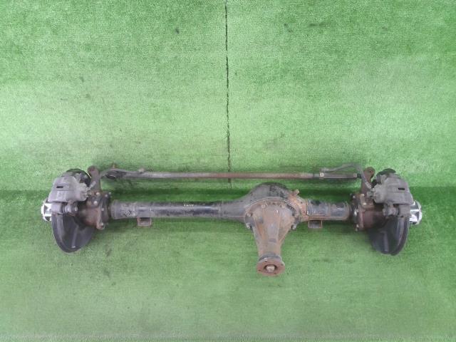 【中古】中古部品 ジムニー JA11V ﾌﾛﾝﾄｱｸｽﾙﾎｰｼﾝｸﾞ 【3330990100-240720000941100】
