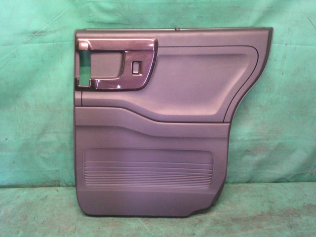 【中古】中古部品 Ｎ－ＢＯＸ JF3 右ﾘｱﾄﾞｱﾄﾘﾑ 【3330990500-250825000213350】